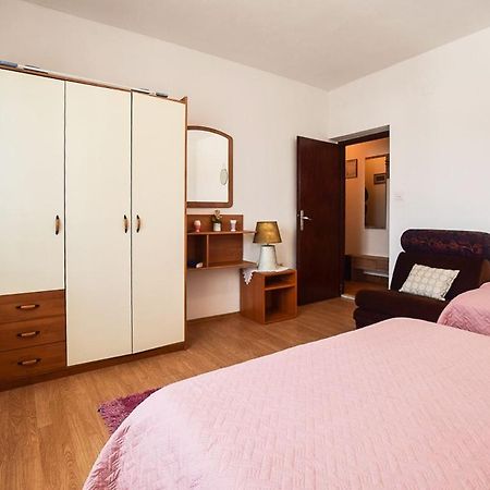 Apartments Ruzica Supetar Buitenkant foto