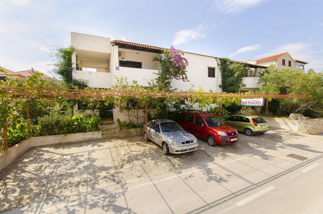 Apartments Ruzica Supetar Buitenkant foto