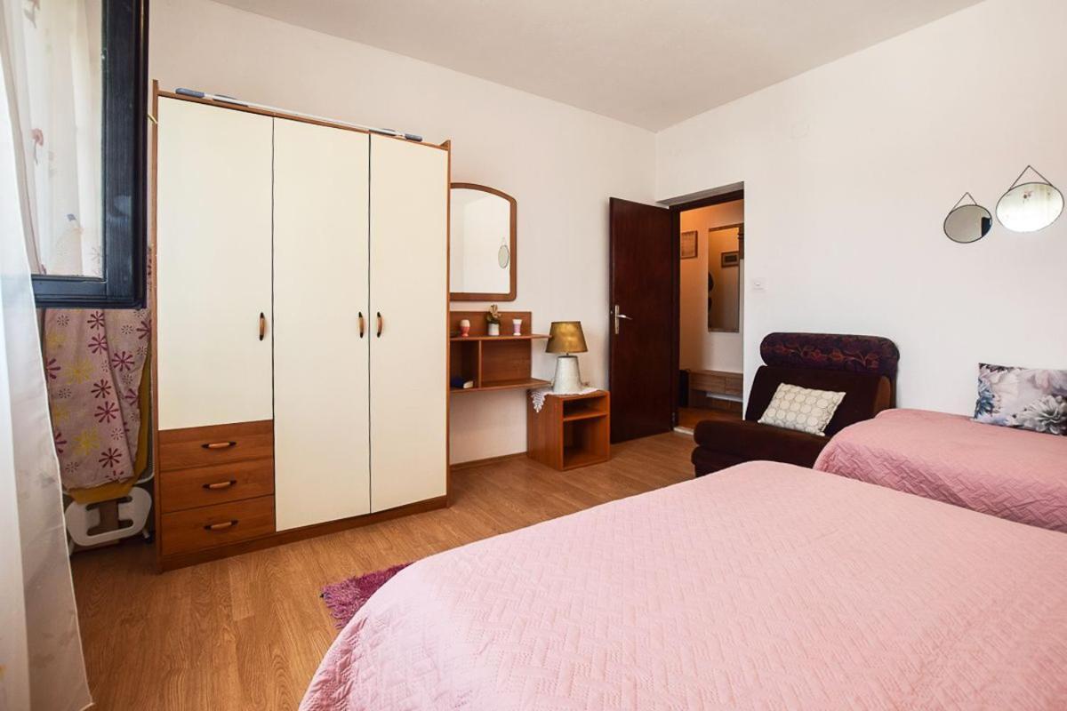 Apartments Ruzica Supetar Buitenkant foto