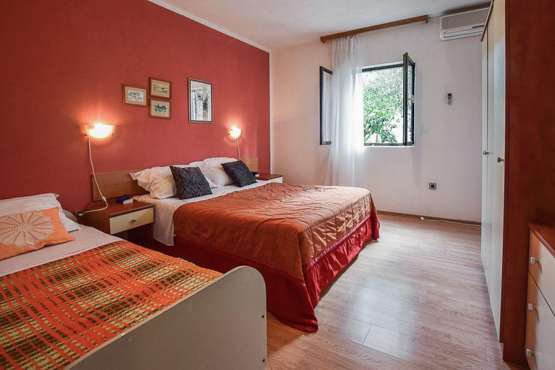 Apartments Ruzica Supetar Buitenkant foto